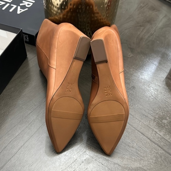 Naturalizer Dario Pointed Toe Bootie in English Tea Brown Leather - Picture 4 of 13